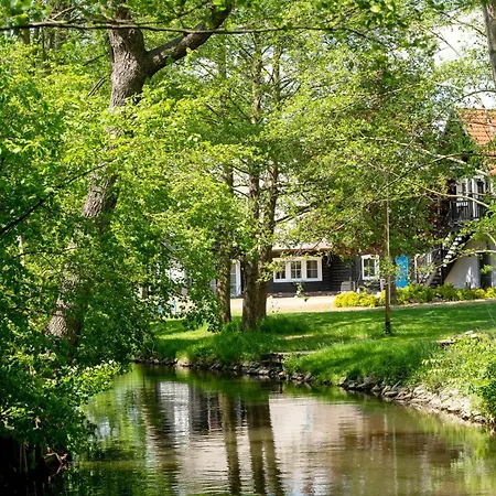 בית נופש Luxury With Water View In Spreewald *